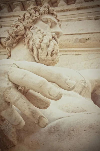 Detalhe Mão Estátua Deus Rio Tibre Rom — Fotografia de Stock