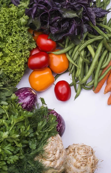 Набор Натуральных Органических Овощей Приготовления Вегетарианской Пищи Баклажаны Помидоры Морковь — стоковое фото