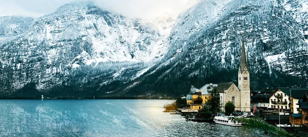 Panorama Vieille Ville Hallstatt Montagnes Neige Lac Avec Reflet Dans — Photo