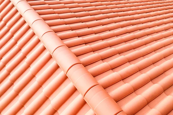 Yeni Kırmızı Renkli Kil Seramik Çatı Binasında Closeup — Stok fotoğraf