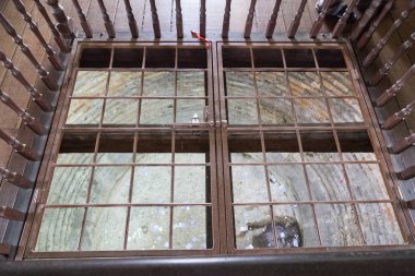 Teluk Intan, Malezya, 1 Mayıs 2018: Menara Condong veya Teluk Intan Leaning Tower popüler bir turistik 's. Bir kuyu içinde iç zemin kat vardır