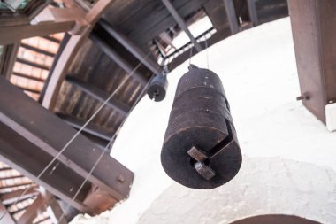 Teluk Intan, Malezya, 1 Mayıs 2018: Menara Condong veya Teluk Intan Leaning Tower popüler bir turistik 's. Bu bir saat kulesi ve burada gösterilen kule Saat Kulesi içinde mekanizmalar.