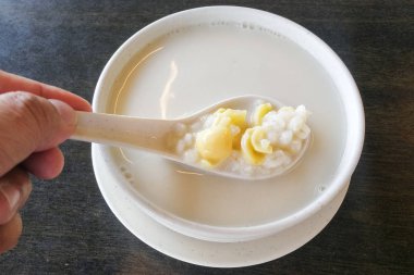 Ve arpa içki soya ile pişmiş ginkgo fındık oryantal Çince düzenli olarak içecekler sağlıklı hazırlık