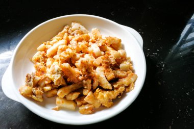 Kızarmış havuç kek veya Cai Tau Kueh, Malezya Çin arasında popüler yerel incelik olduğunu