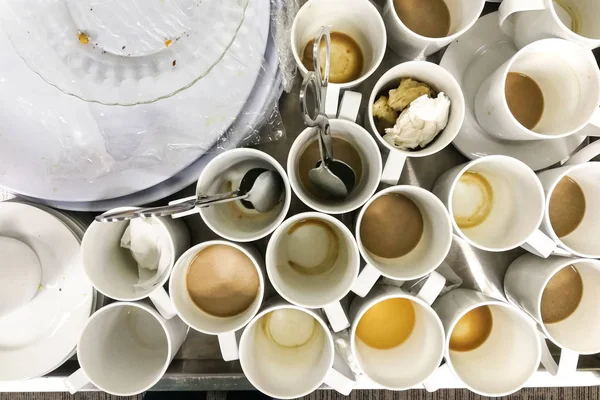 Mucchio Tazze Sporche Usate Con Bevande Caffè Avanzi Piatti Pulizia — Foto Stock