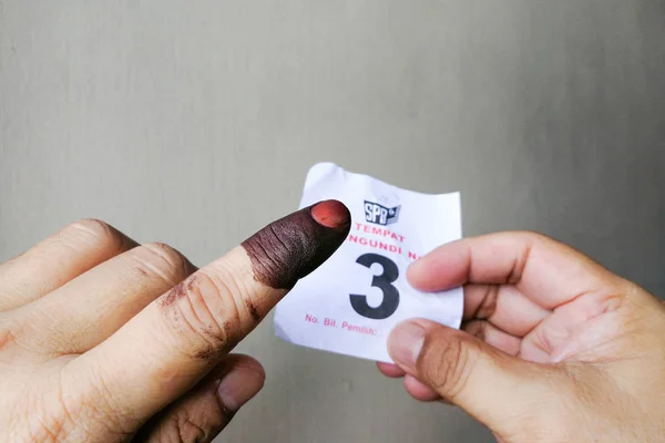 Kuala Lumpur Malaysia Mai 2018 Wähler Müssen Zeigefinger Unauslöschliche Tinte — Stockfoto