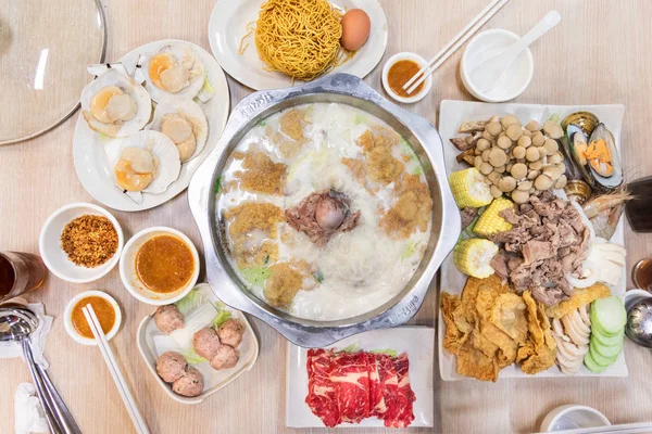 Chinese Stoomboot Hotpot Shabu Diner Restaurant Met Vlees Vis Groente — Stockfoto