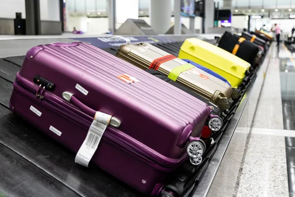 Bagages Bagages Sur Tapis Roulant Arrivée Aéroport Pour Récupération — Photo
