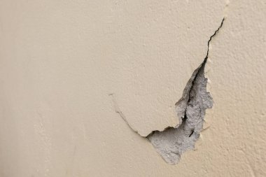 Yontma kırık çimento duvar yüzeyi