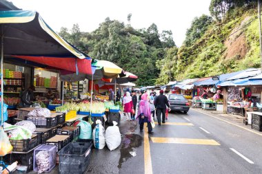 Cameron Highlands, Malezya, 6 Nisan 2019: turist ve alışveriş