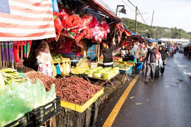 Cameron Highlands, Malezya, 6 Nisan 2019: turist ve alışveriş