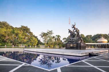 Tugu Negara anıtı, Kuala Lum'un popüler turistik yerlerinden biri