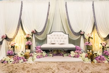 Malezya 'da Singgahsana adında bir düğün töreni koltuğu