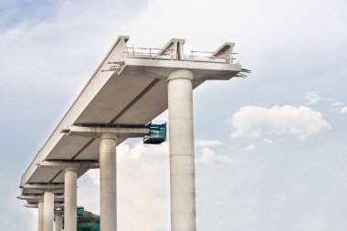 Malezya 'da toplu hafif demiryolu taşımacılığı tren rayı altyapısının yapımı devam ediyor