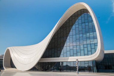 Haydar Aliyev Merkezi Bakıda, Azebaijan üzerinde 30 Nisan 2015
