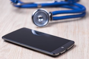 Ethernet kablosu sarılmış aracı ile