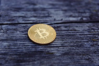 Altın bitcoin, yakın. İş kavramı
