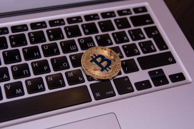  Bitcoin para arka plan üzerinde Kapat