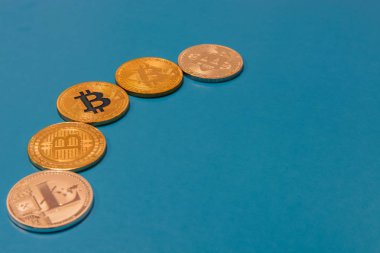 altın ve gümüş bitcoins ve gümüş litecoin