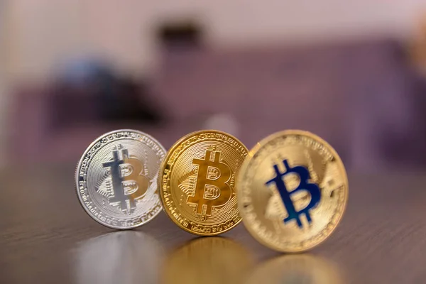 Golden Bitcoin Background — Stock Photo, Image