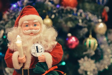 Noel Baba'nın elinde gümüş litecoin