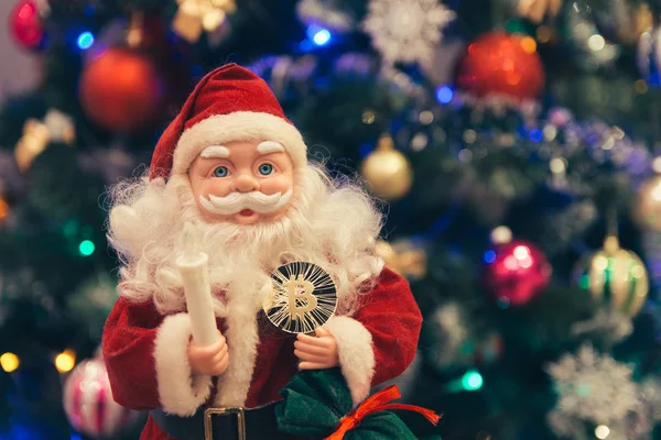 Noel Baba'nın elinde altın bitcoin