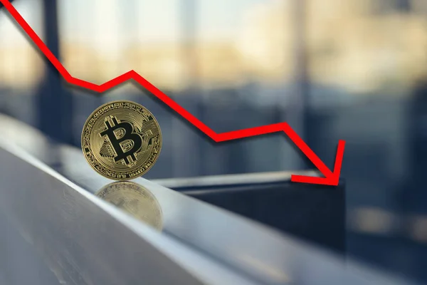 Bitcoin Mit Abnehmender Roter Kurve — Stockfoto