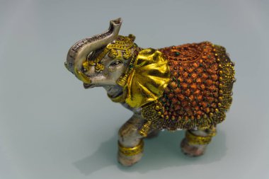 filin el yapımı heykelciği 