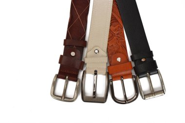 Beyaz arka plan üzerinde birkaç kemer