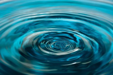 Arka plan mavi su kıvılcım