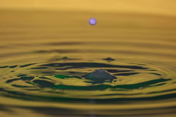 Всплеск Голубой Воды Заднем Плане — стоковое фото