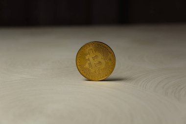  zemin üzerine altın bitcoin