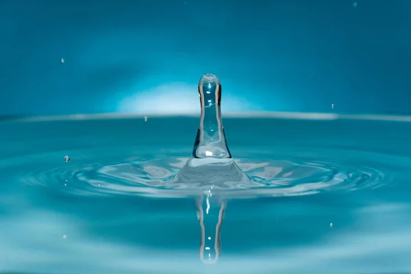 Goutte Eau Sur Eau Bleue Propre — Photo