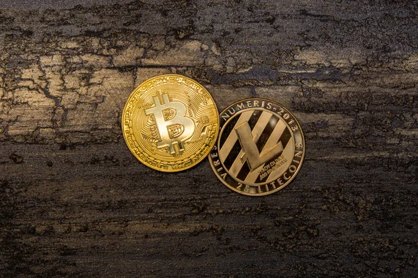 Κρυπτό Νόμισμα Χρυσά Bitcoin Και Litecoin — Φωτογραφία Αρχείου