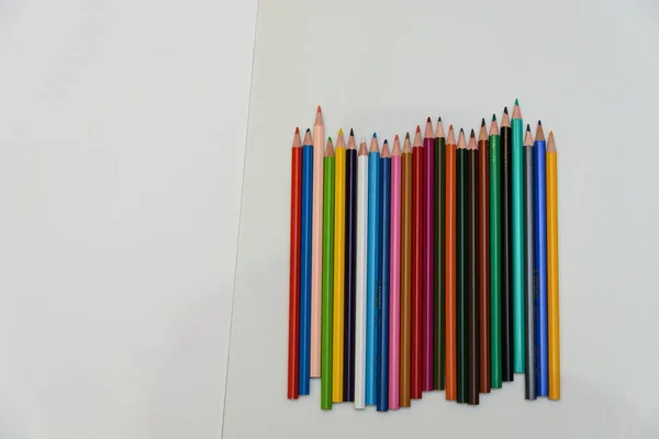 Crayons Couleur Sur Fond Blanc — Photo