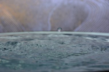 Splash arka plan üzerinde temiz su