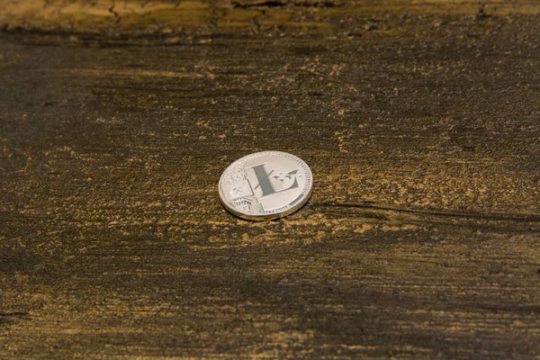 Arka plan üzerinde gümüş Litecoin