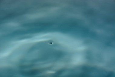 Splash arka plan üzerinde temiz su