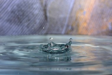 Splash arka plan üzerinde temiz su