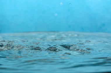 Splash arka plan üzerinde temiz su