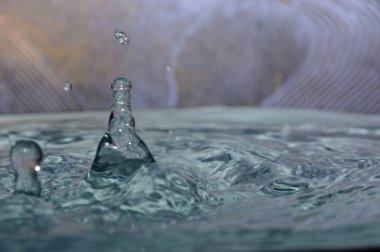 Splash arka plan üzerinde temiz su