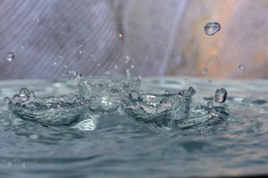 Splash arka plan üzerinde temiz su