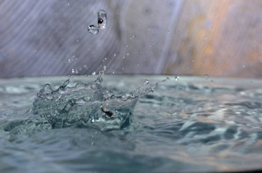 Splash arka plan üzerinde temiz su