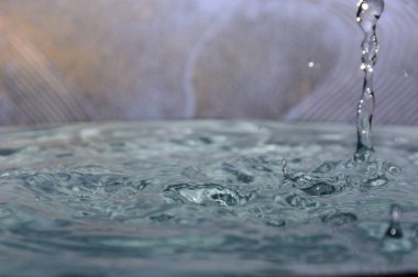 Splash arka plan üzerinde temiz su