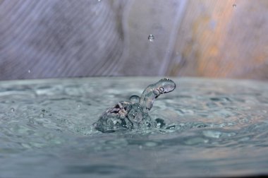 Splash arka plan üzerinde temiz su