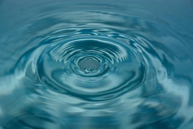 Splash arka plan üzerinde temiz su