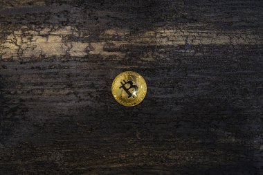  zemin üzerine altın bitcoin