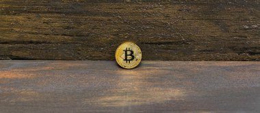  Arka plan üzerinde altın bitcoin