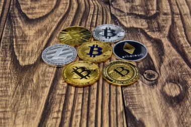  zemin üzerine altın bitcoin