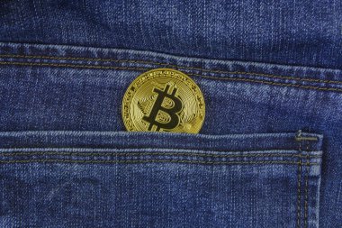 Bitcoin mavi kot pantolon cebinde yatıyor